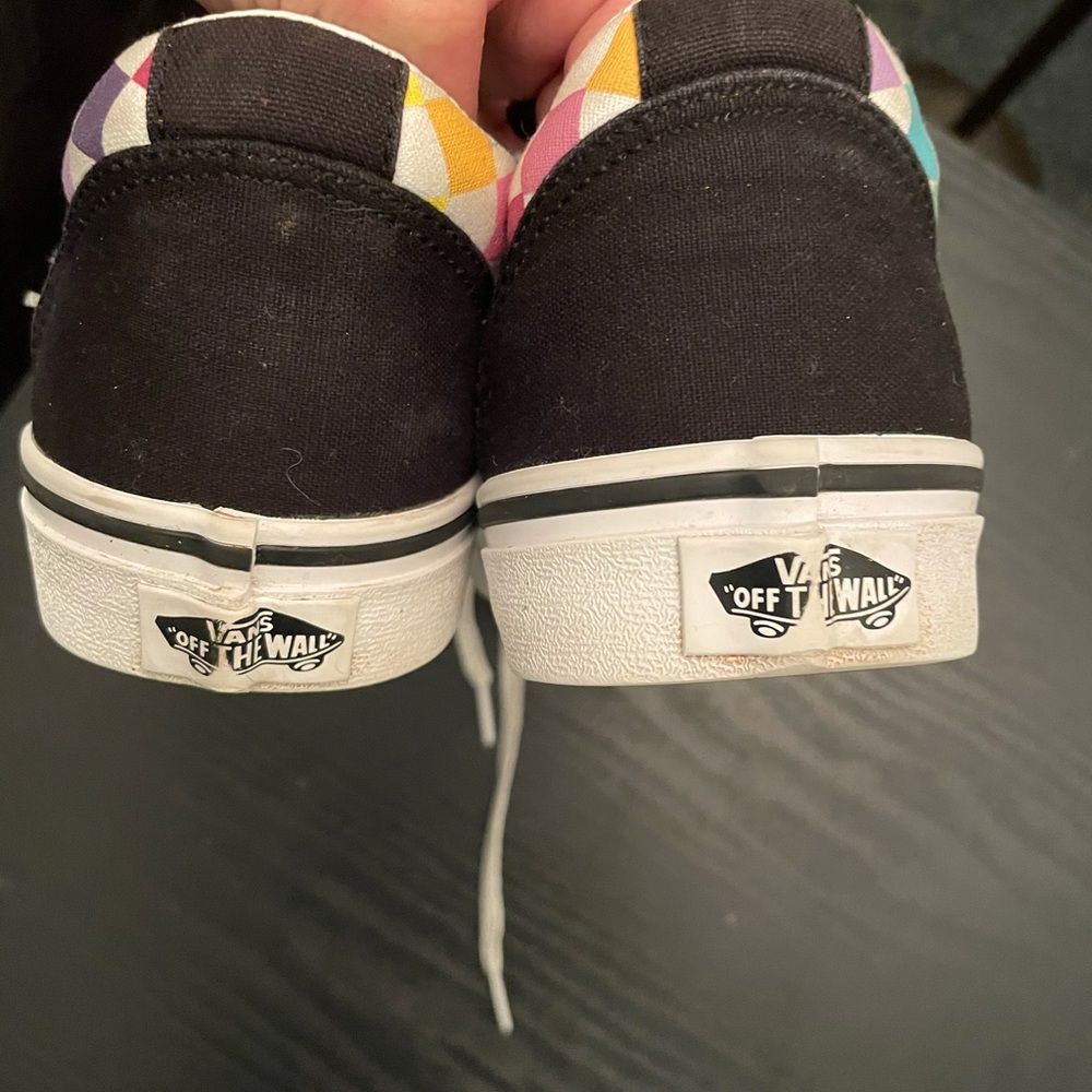 Vans - Picture 6 of 7